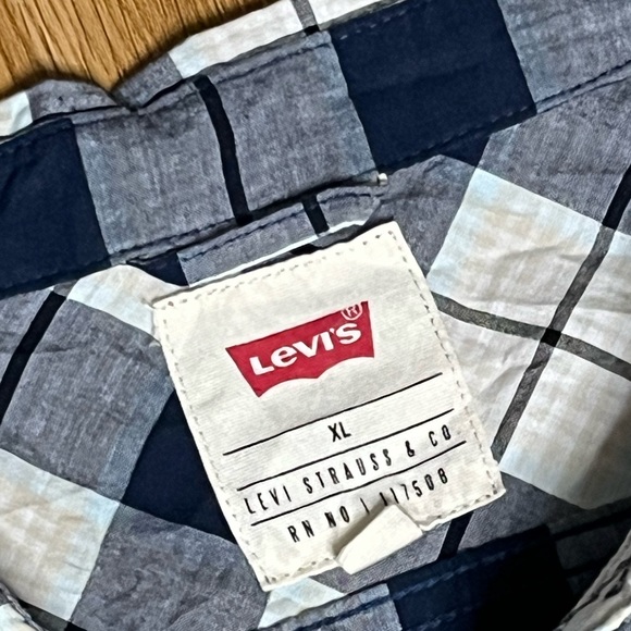 Levi’s Short Sleeve Mens Button Down Shirt Blue White Flannel Pattern XL Strauss - Picture 3 of 5